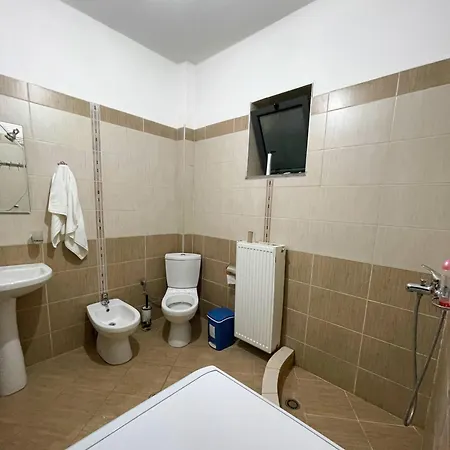 Bujtina Mecollari * Voskopojë