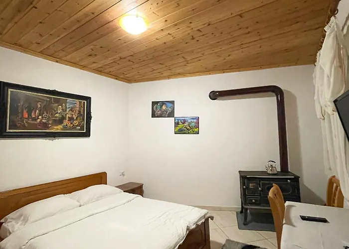Apartament Bujtina Mecollari *